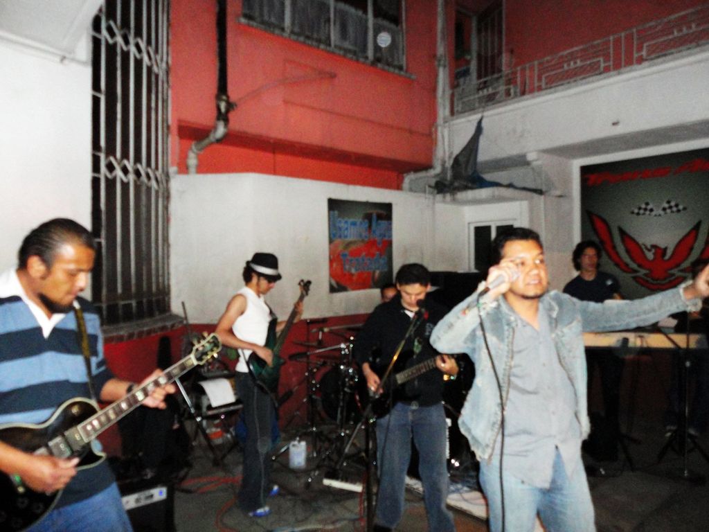 GRUPO DE MEXICANO grupo de mexicano:
